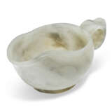 A GREYISH-WHITE JADE POURING VESSEL - фото 5