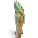 A WHITE AND GREEN JADEITE CARVING OF A HORSE - фото 7