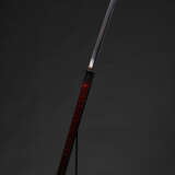 A NAGAMAKI AND A RED LACQUER SCABBARD - photo 2