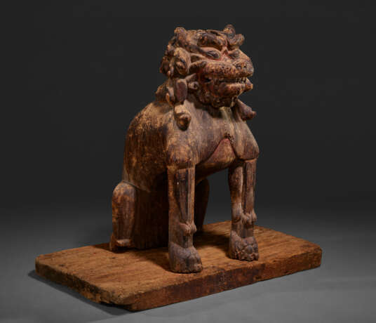 A WOOD SCULPTURE OF KOMAINU (LION-DOG) - Foto 4