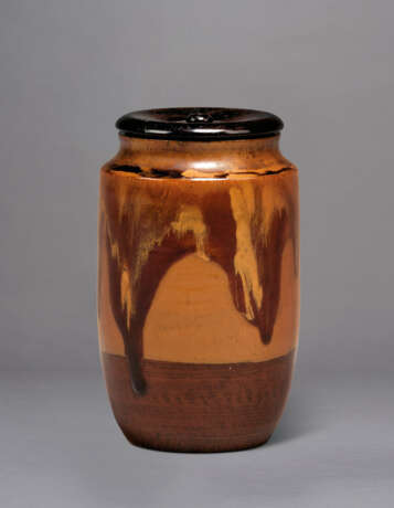 AN IMITATION-STONEWARE LACQUER TEA CADDY (CHAIRE) - photo 2