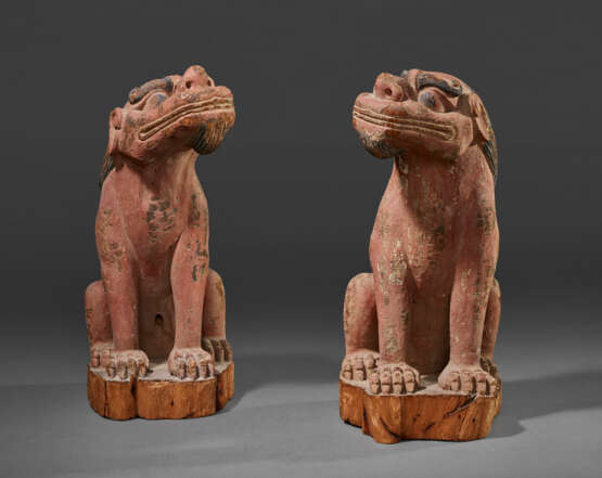 A PAIR OF WOOD SCULPTURES OF LIONS - photo 1