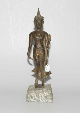 Schreitender Buddha - photo 2