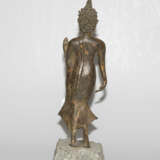 Schreitender Buddha - photo 4