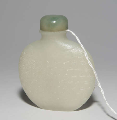 Jade-Snuff Bottle - photo 2