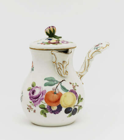 A pot with handle - Foto 1