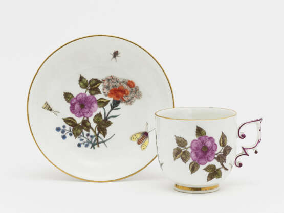 A cup with saucer - photo 1