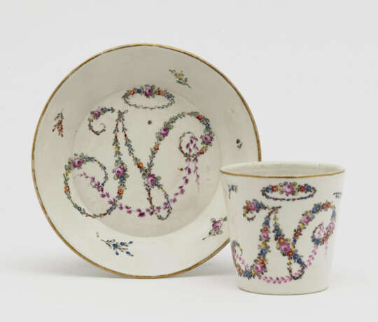 A cup with saucer - photo 1