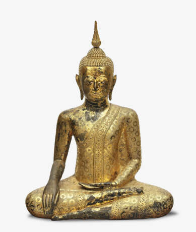 A large seated Buddha - фото 1