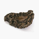 A rocaille form snuff box - photo 1