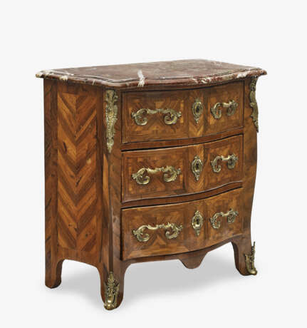 A commode - photo 1