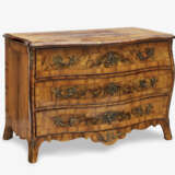 A commode - photo 1