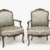 A pair of fauteuils - photo 1