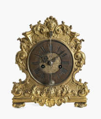 A front-moving pendulum clock