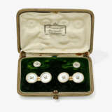 A pair of cufflinks and two tailcoat buttons - Foto 2