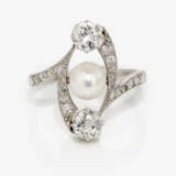 A ring with old brilliant cut diamonds and a cultured pearl - Foto 2