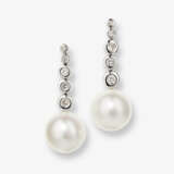 A pair of drop earrings with brilliant cut diamonds and cultured South Sea pearls - photo 1