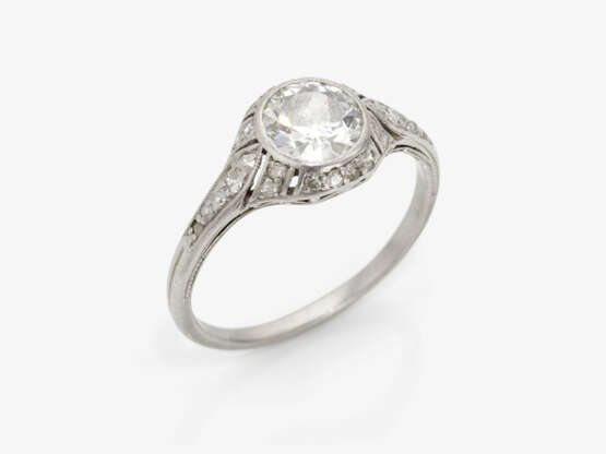 A ring with an old brilliant cut diamond - фото 1