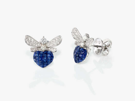 A pair of ''bee'' stud earrings decorated with brilliant cut diamonds and sapphires - photo 1