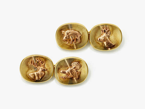 A pair of cufflinks decorated with a wood grouse and a stag / a roebuck and a wild boar - Foto 1