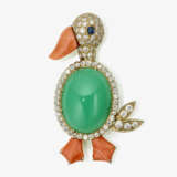 A brooch in the shape of a stylized duck decorated with a chrysoprase, a sapphire and corals - photo 1