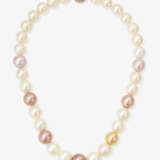 A cultured pearl necklace with Ming pearls - photo 2