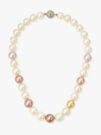 A cultured pearl necklace with Ming pearls - photo 2