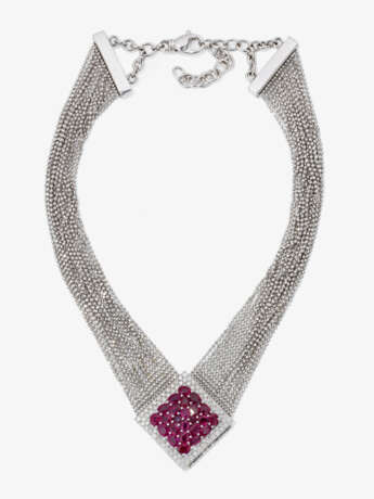 An expressive necklace with vivid to deep red rubies and brilliant cut diamonds - фото 2