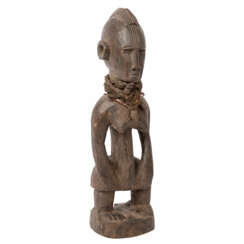Stehende weibliche Skulptur aus Holz. NIGERIA.