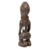 Stehende weibliche Skulptur aus Holz. NIGERIA. - photo 3