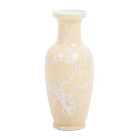Vase aus Porzellan. JAPAN, Meiji-Periode (1868-1912), - Foto 8