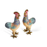 A PAIR OF CHINESE EXPORT GILT-METAL AND ENAMEL MODELS OF ROOSTERS - photo 1