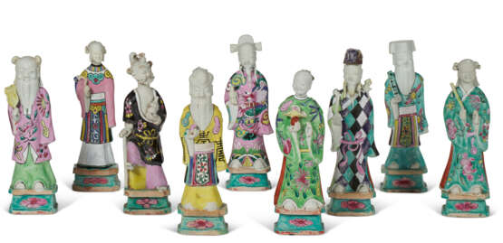 A GROUP OF NINE CHINESE EXPORT PORCELAIN FAMILLE ROSE FIGURES OF IMMORTALS - photo 1