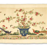 A CHINESE EXPORT PAINTED SILK WALL HANGING - photo 2