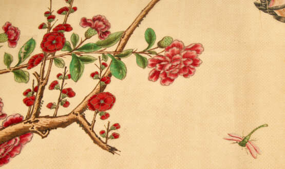 A CHINESE EXPORT PAINTED SILK WALL HANGING - photo 4