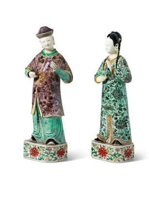 A PAIR OF CHINESE IRON-RED AND GILT 'FAUX BOIS' JARDINIÈRES - photo 4