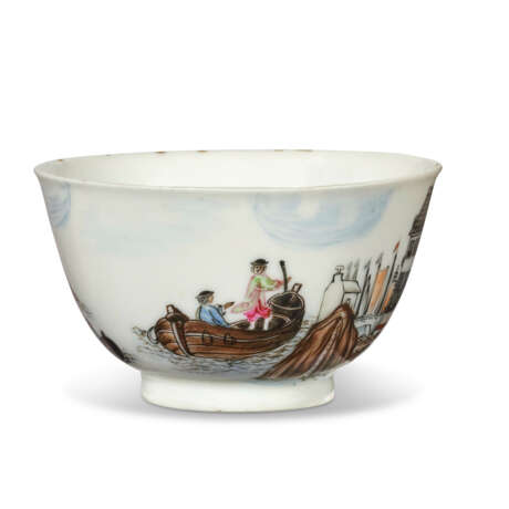 A CHINESE EXPORT PORCELAIN 'AMSTERDAM WATERFRONT' TEABOWL AND SAUCER - фото 3