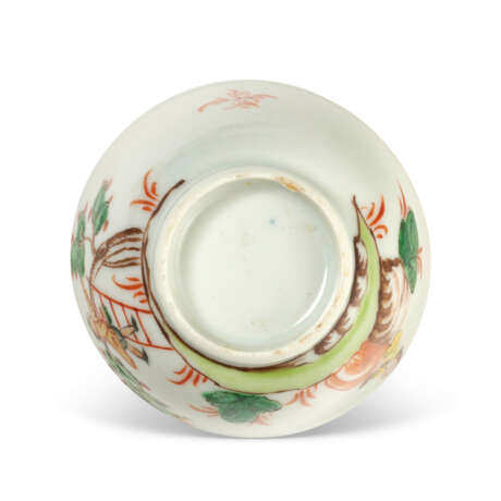 A CHINESE EXPORT PORCELAIN 'DON QUIXOTE' OVAL PLATTER - фото 7