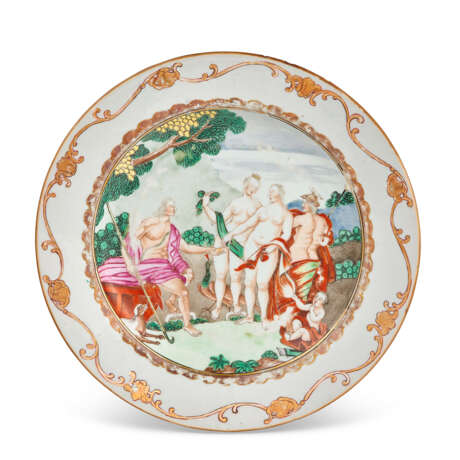 A CHINESE EXPORT PORCELAIN 'JUDGMENT OF PARIS' PLATE - photo 3