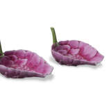 A PAIR OF CHINESE PEONY-FORM CUPS - Foto 2