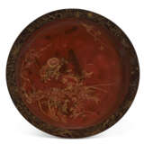 A LARGE CHINESE LACQUERED WOOD DISH - фото 1