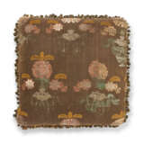 FIVE PILLOWS INCORPORATING CHINESE EXPORT TEXTILES - photo 3