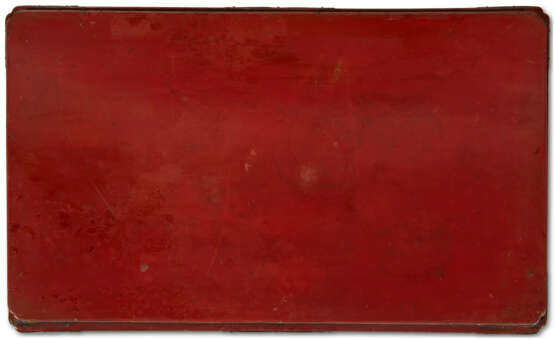 A JAPANESE RED LACQUER LOW TABLE - photo 5