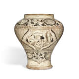 A CHINESE BROWN-PAINTED CIZHOU POTTERY VASE - photo 2