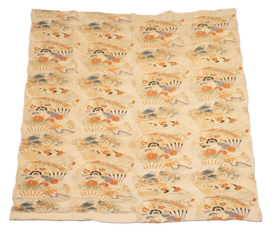 A JAPANESE SILK BROCADE COVERLET - photo 2