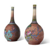 A PAIR OF CHINESE PALE-COPPER-RED-GLAZED AND ENAMELED 'PEACH BLOSSOM' BOTTLE VASES - фото 2