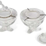 A PAIR OF LALIQUE COLORLESS AND FROSTED GLASS 'IGOR' CAVIAR SERVERS - фото 6