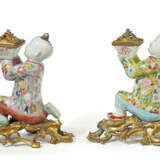 A PAIR OF ORMOLU-MOUNTED CHINESE EXPORT PORCELAIN FAMILLE ROSE FIGURES OF KNEELING BOYS - фото 2