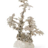 A ROCK CRYSTAL AND BEADED GLASS TREE-FORM TABLE ORNAMENT - фото 3