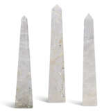 A GROUP OF THREE ROCK CRYSTAL OBELISKS - фото 1